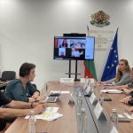 Министър Милошев се срещна с екскурзоводите във връзка с решението на КЗК
