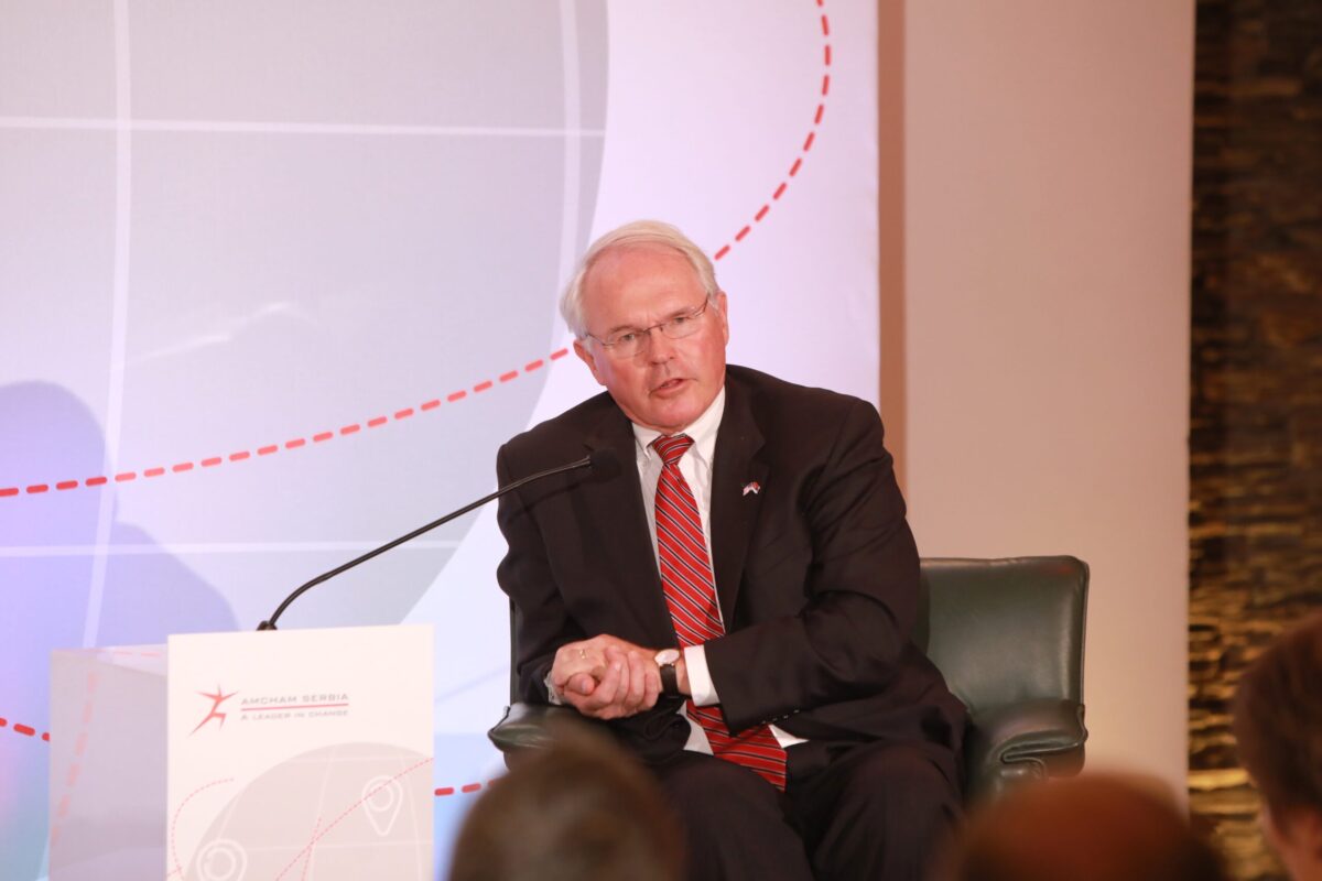 кристофър хил