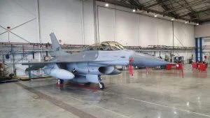 нидерландия нидерландски ф-16 за Румъния, украйна украински пилоти