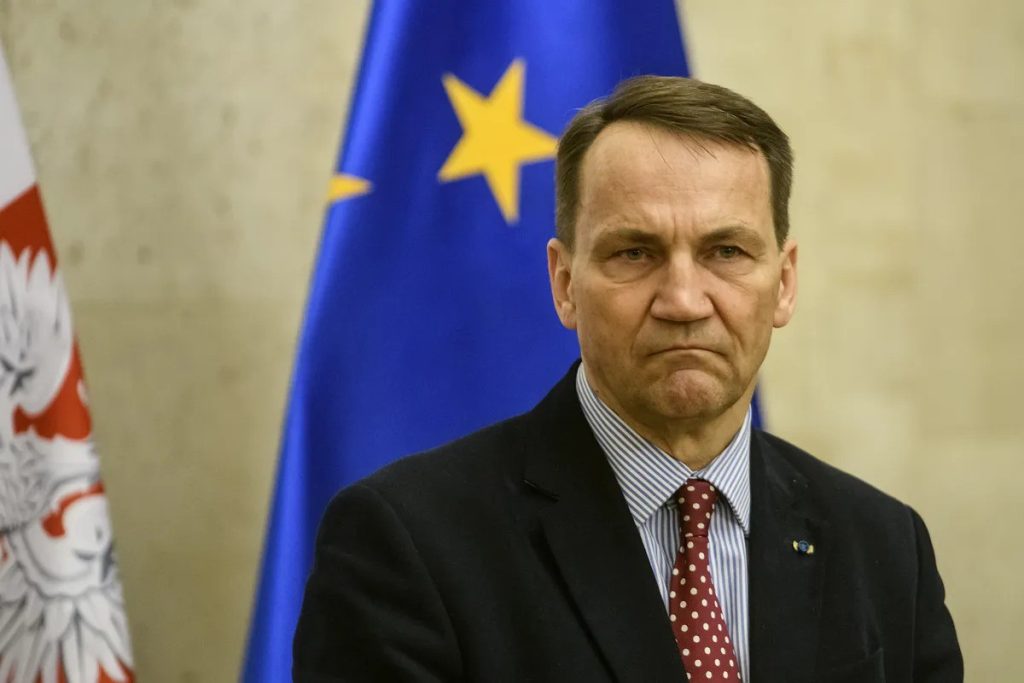 Полша ще похарчи 5% от БВП за отбрана през 2025 година