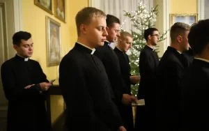 полски католически свещеници свещеник полша