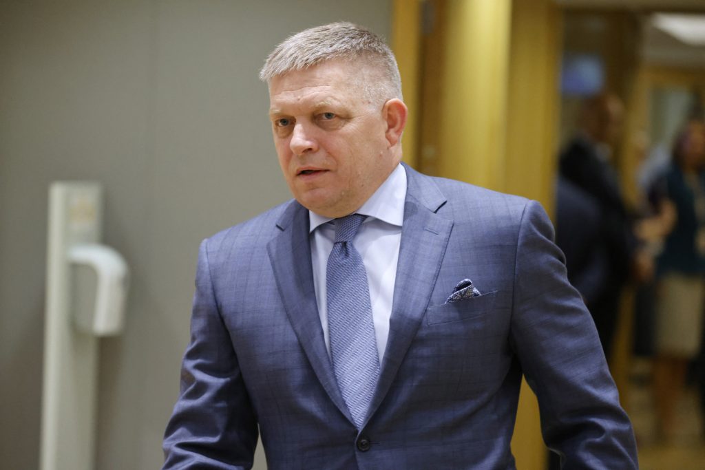 Словакия заплаши да спре вноса на ток в Украйна 9 Нападението срещу Тръмп е копие на атаката срещу мен, заяви словашкият премиер Фицо