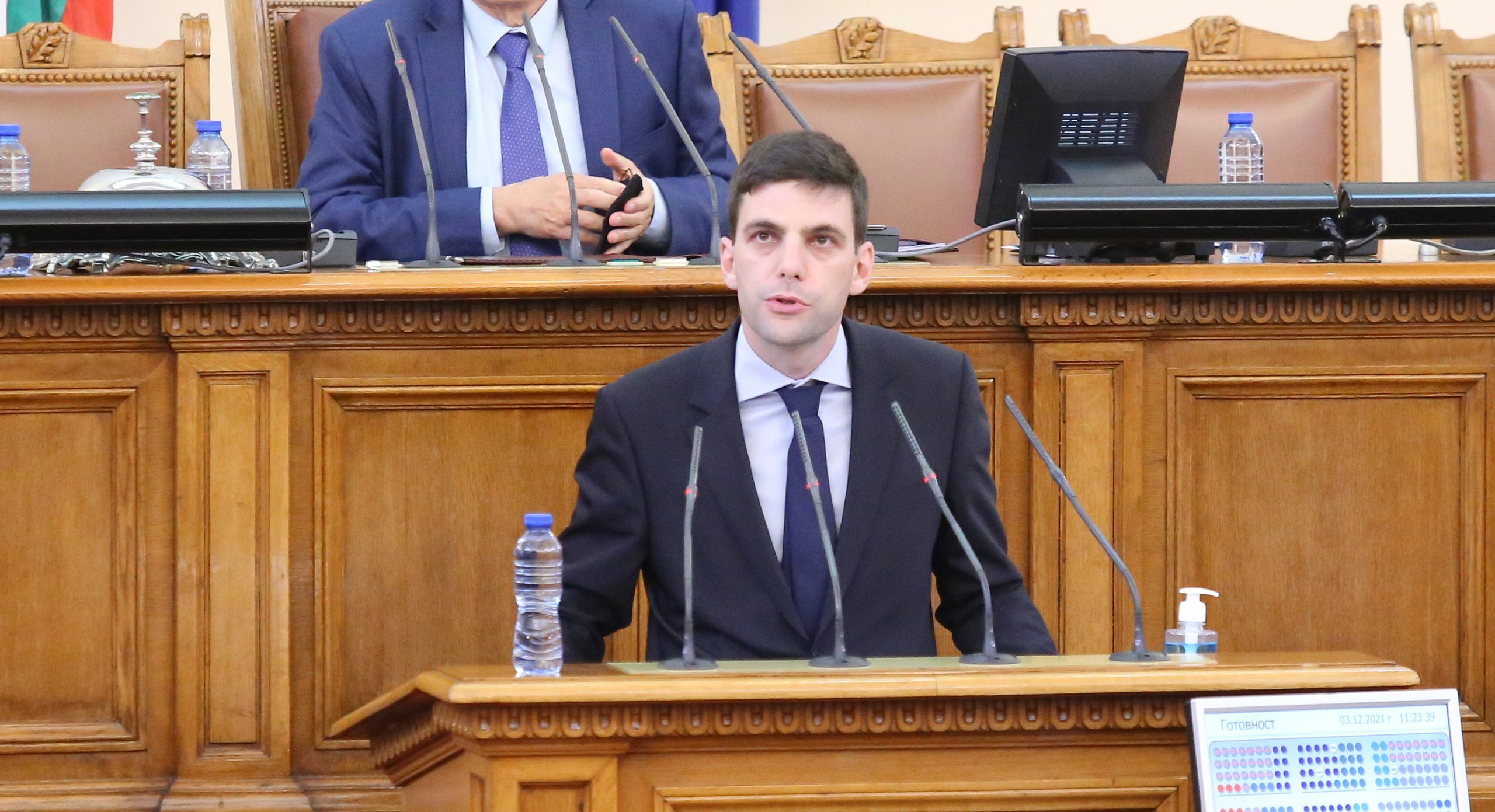 Парламент Никола Минчев
