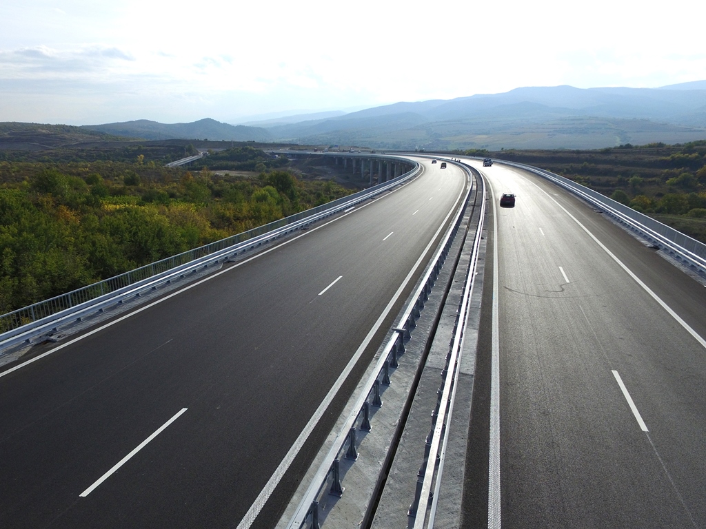 Затварят заради ремонти участъци от магистрала "Струма" край София и Кюстендил