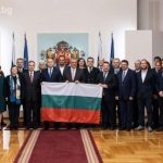 Президентът Румен Радев връчи трибагреника на 31-вата ни антарктическа експедиция