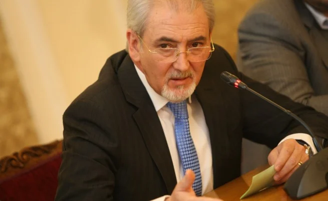 местан