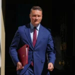 Оставка на още един министър от кабинета на Стармър, ще оспорва лидерството му