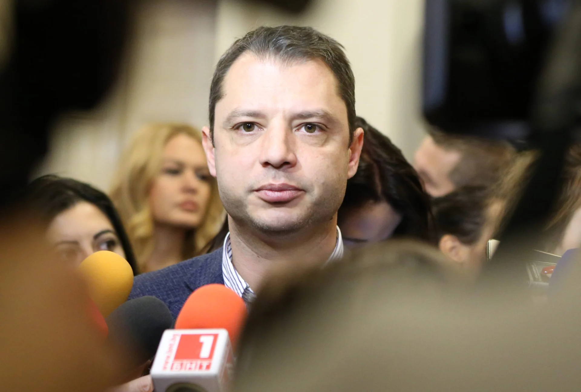 Парламент Делян Добрев