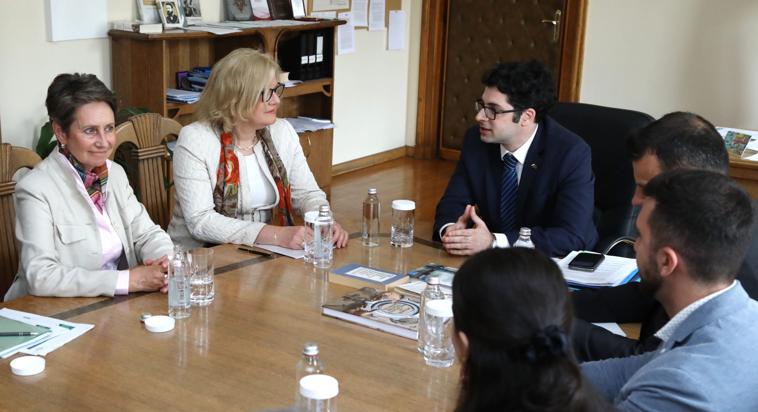 Пеканов и представители на Инфинеон