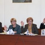 Парламент комисия по бюджет и финанси