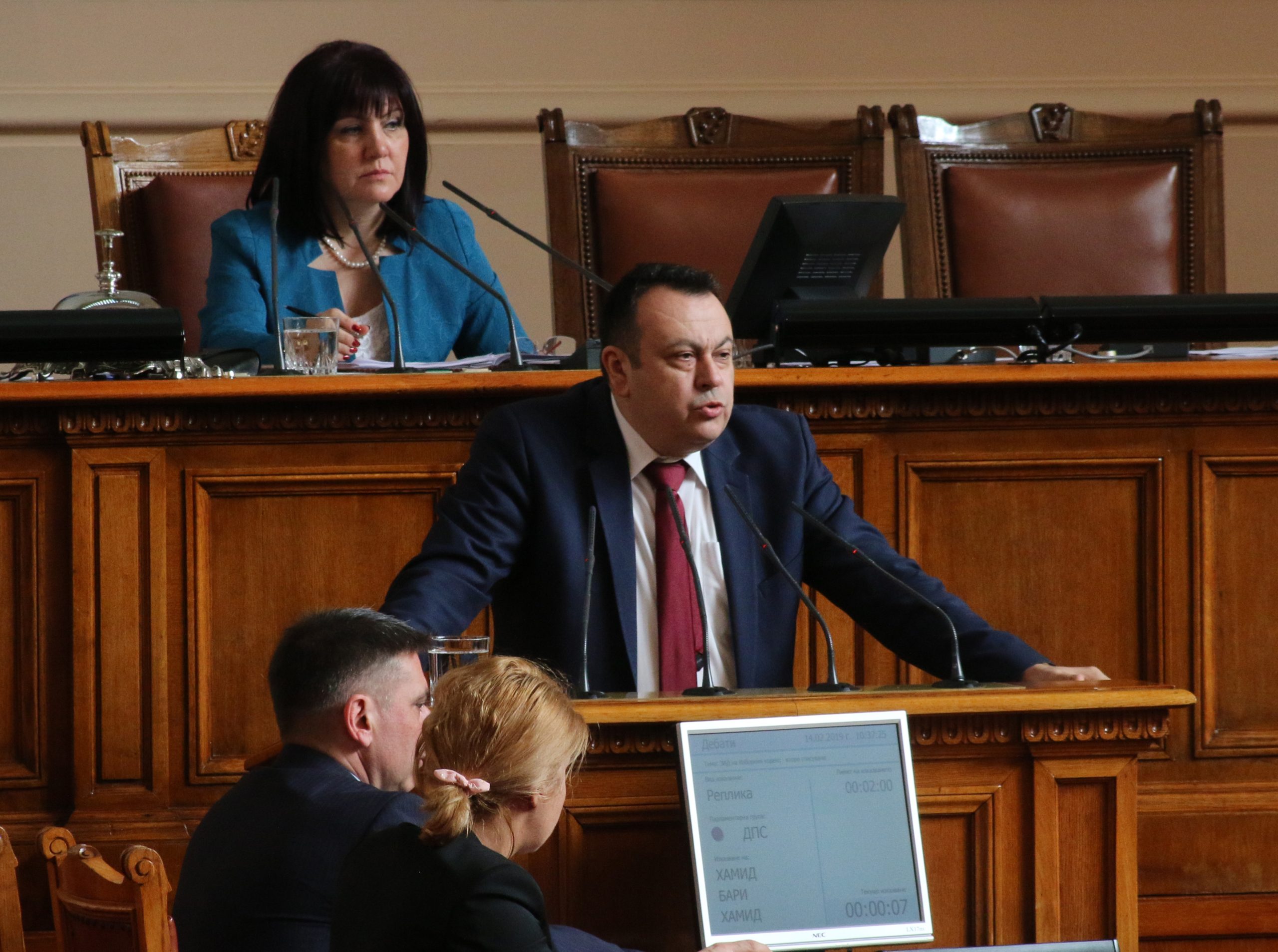 Парламент закон за изборите избирателен Хаммид Хамид