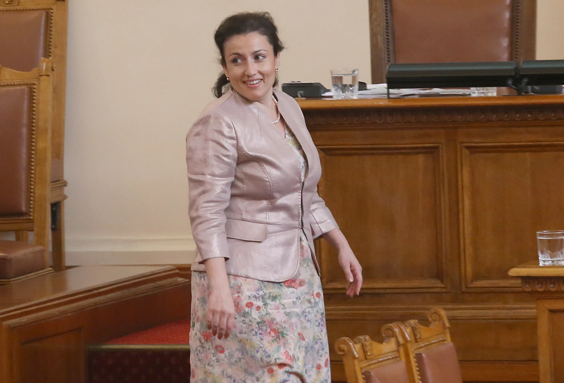 Парламент Десислава Танева