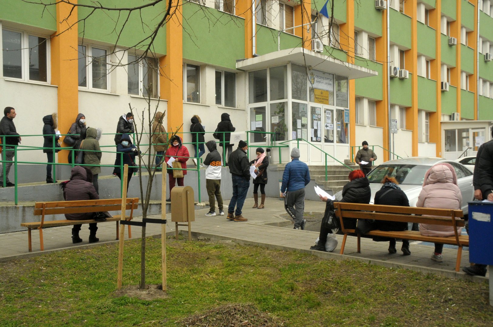 безработни