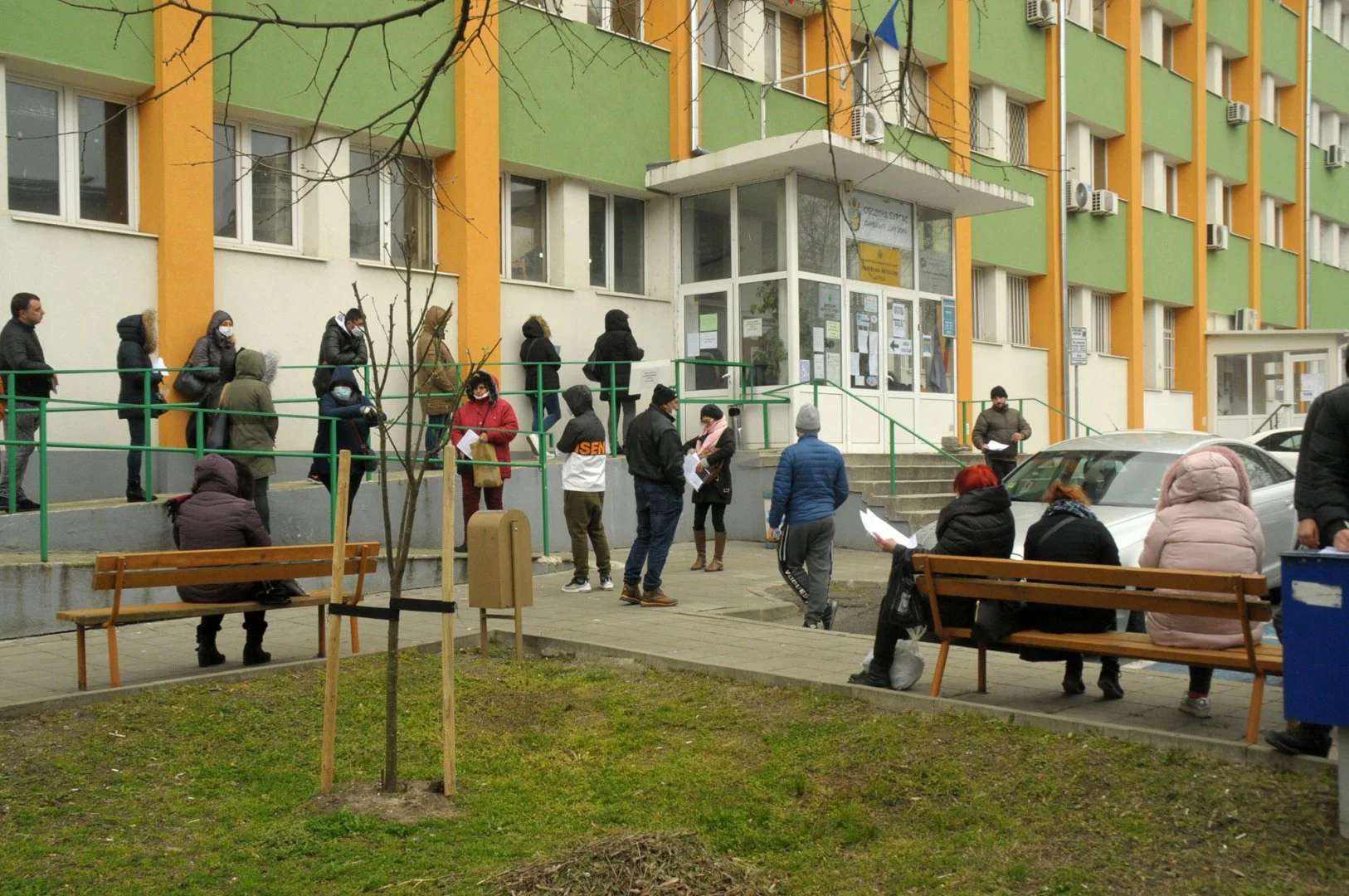безработни