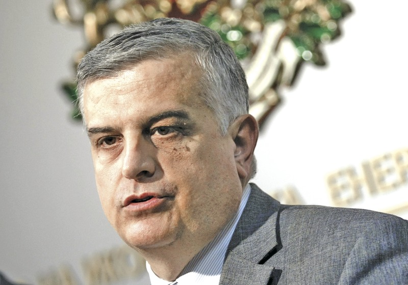 Според ръководения от Михаил Андонов енергиен холдинг никой от претендентите  в Националната електрическа компания не е бил на ниво.