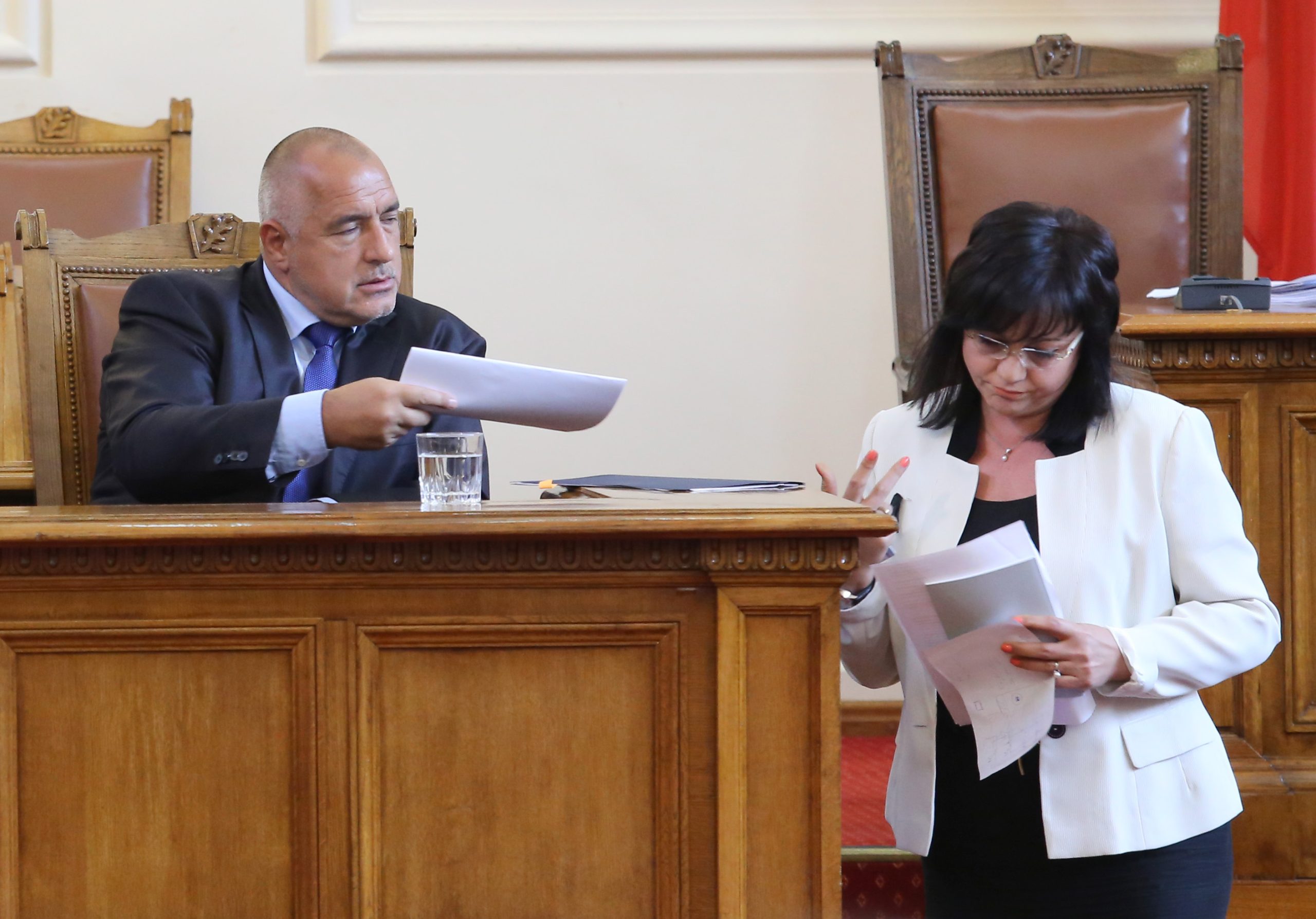 Парламент Бойко Борисов Корнелия Нинова