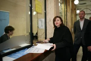Заместник министър-председателят по коалиционната политика и държавната администрация Румяна Бъчварова бе специален гост на 22. 01.  на представяне на нова тарифа за електронни подписи в пилотен фронт офис в сградата на Централна поща
