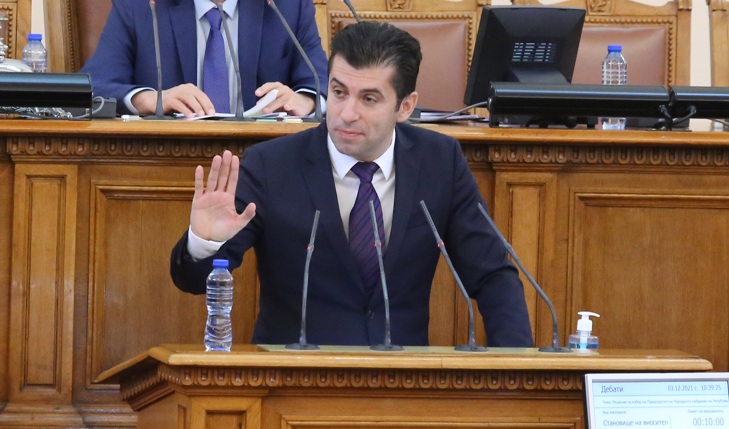 Парламент Кирил Петков