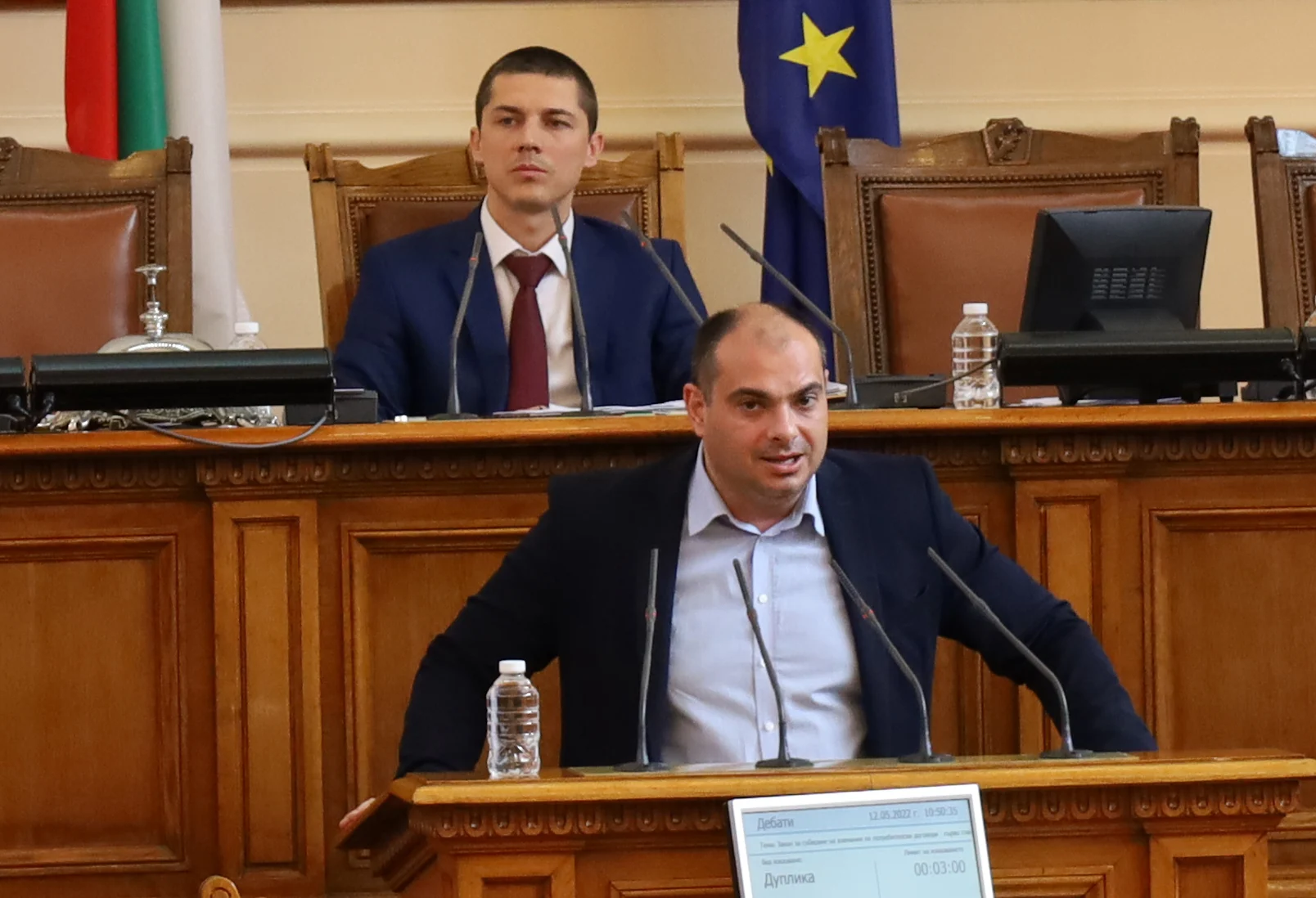 Парламент Филип Попов