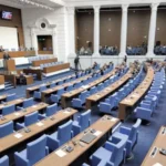 Парламентът разкри отсъстващите депутати за ноември, Според проучване на „Сова Харис“ шест партии влизат в следващия парламент