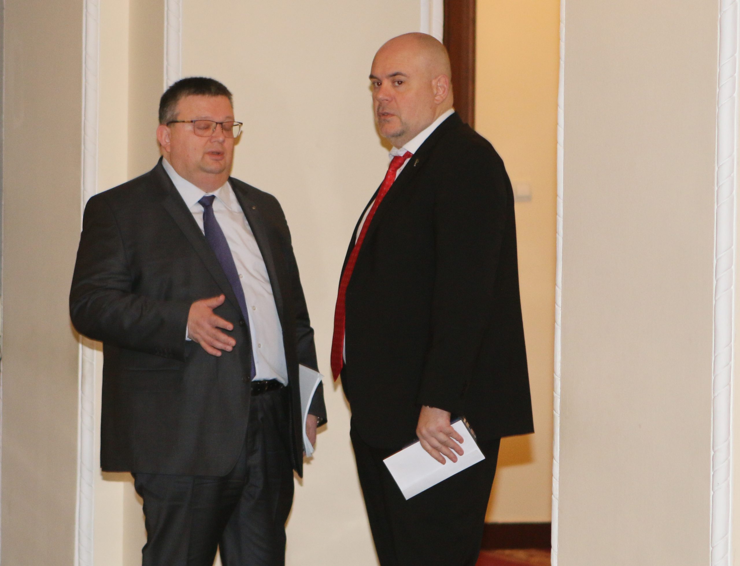Министерски съвет Сотир Цацаров Иван Гешев
