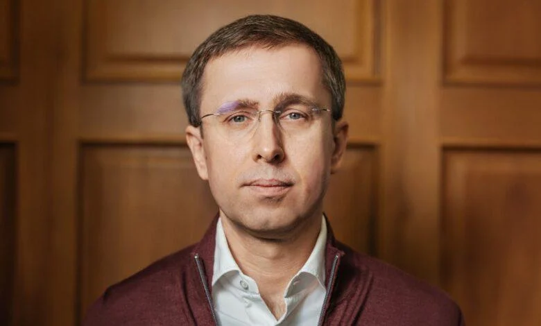 Новият премиер на Украйна предупреждава за сериозни бюджетни съкращения при липса на помощ