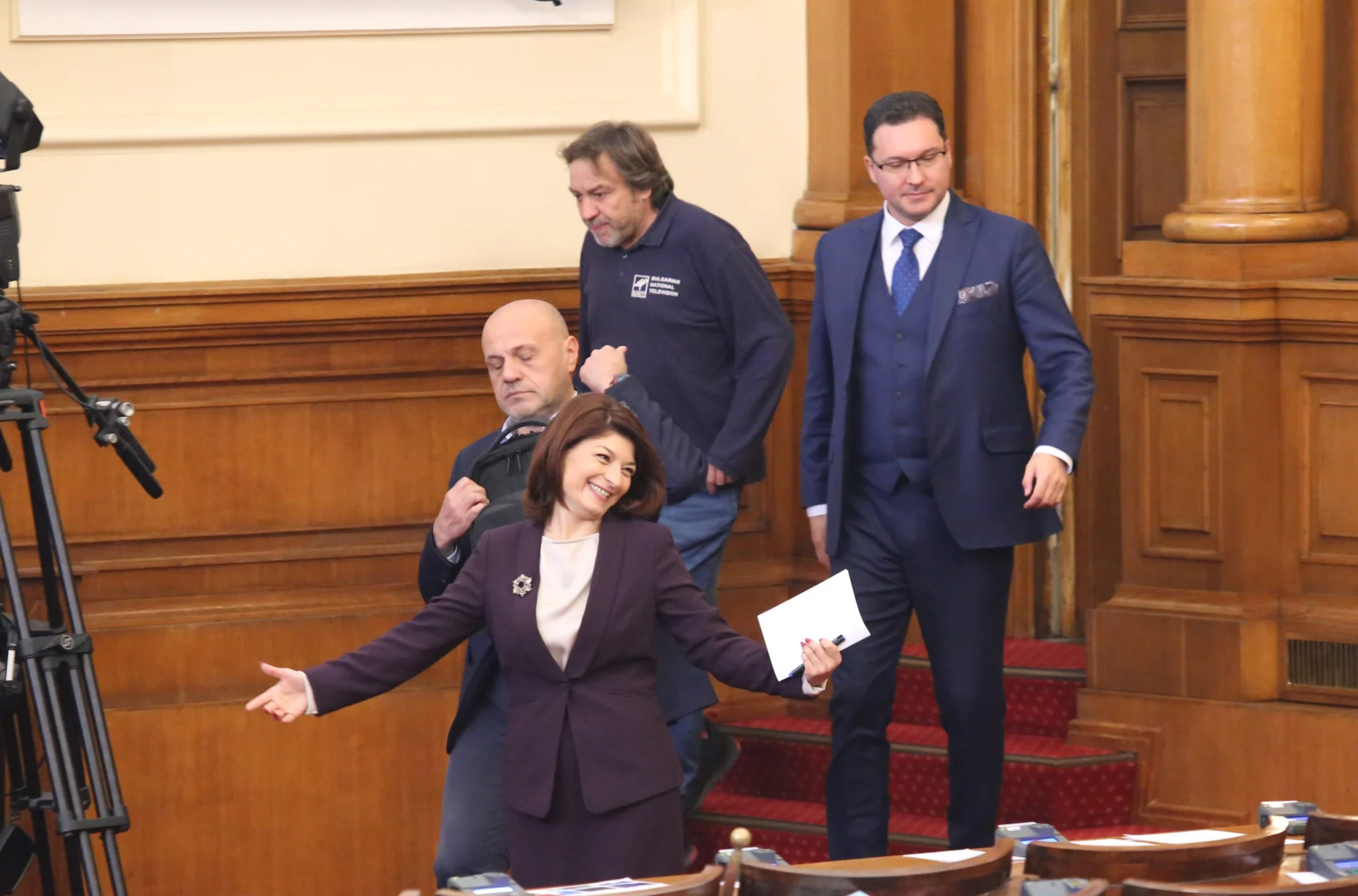 Парламент заседание