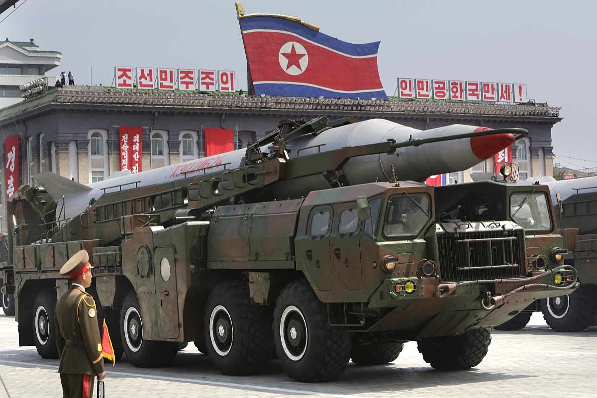 кндр северна корея ракета