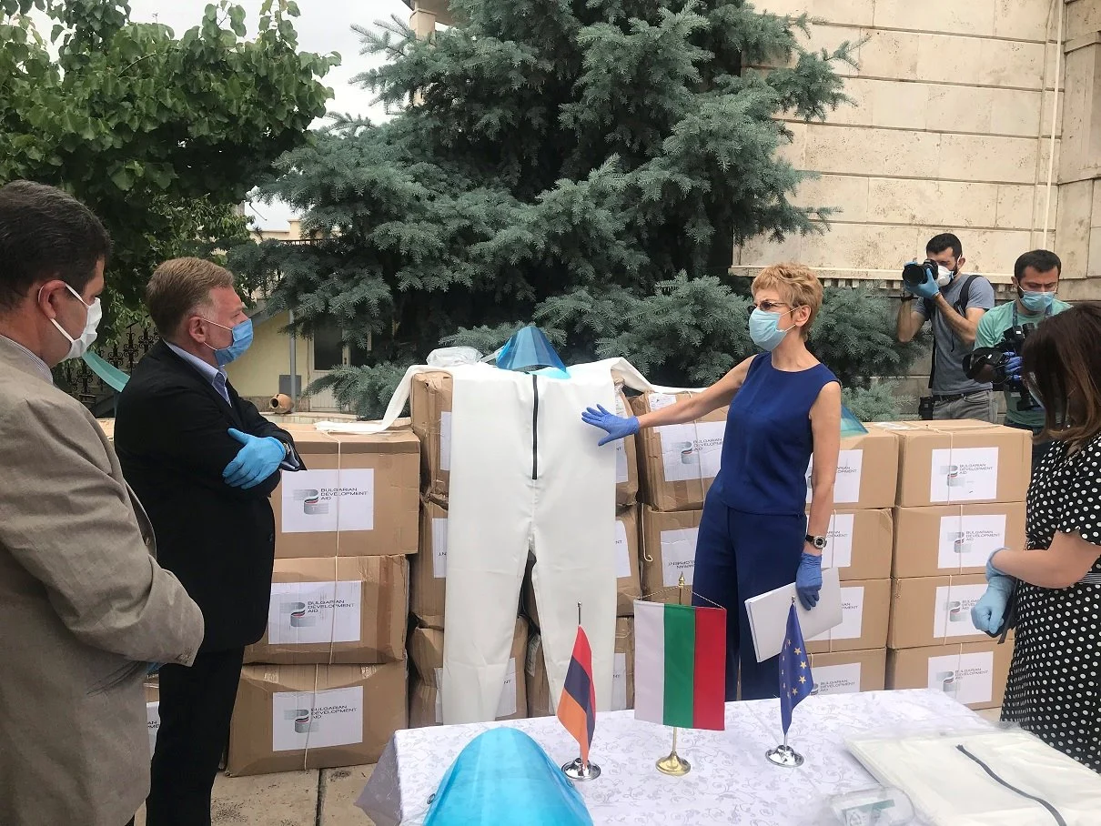 хуманитарна помощ армения