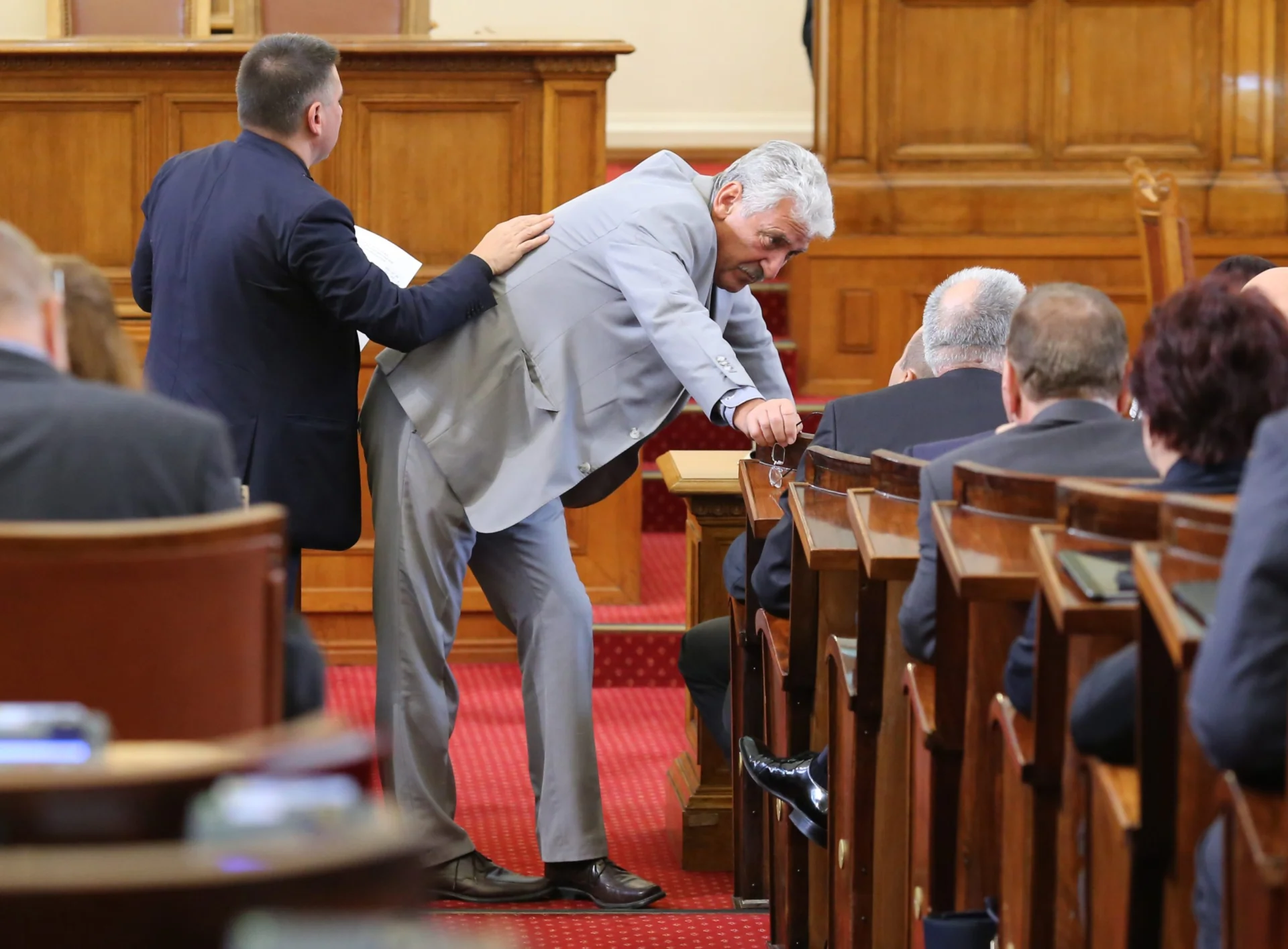 Парламент Красимир Велчев