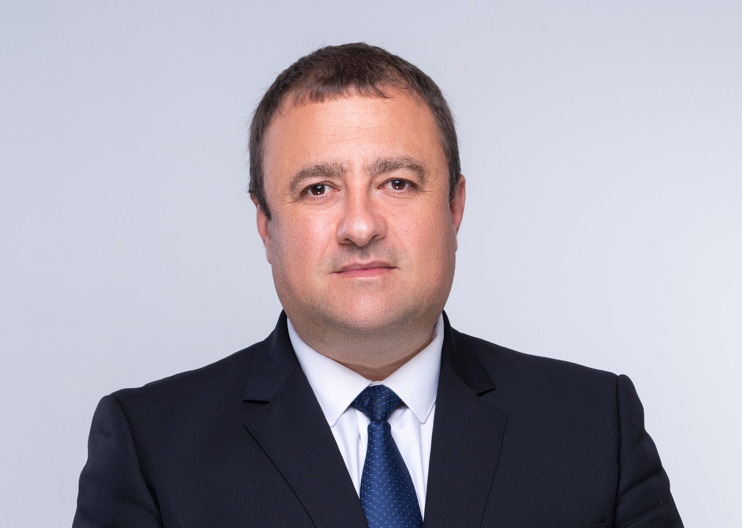 Иван Иванов