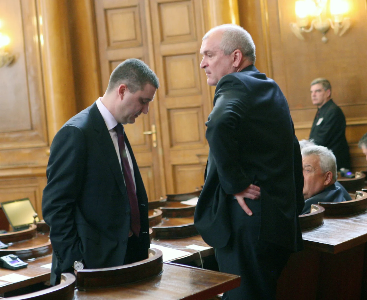 ПарламентПърво четене на Бюджет 2013Владислав Горанов - зам. мин. на фин.Димитър Главчев