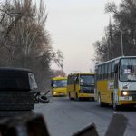 мариупол евакуация цивилни автобуси украйна хуманитарен коридор