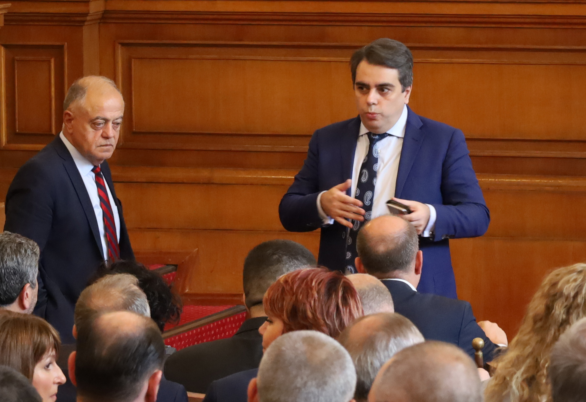 Парламент държавен бюджет Асен Василев