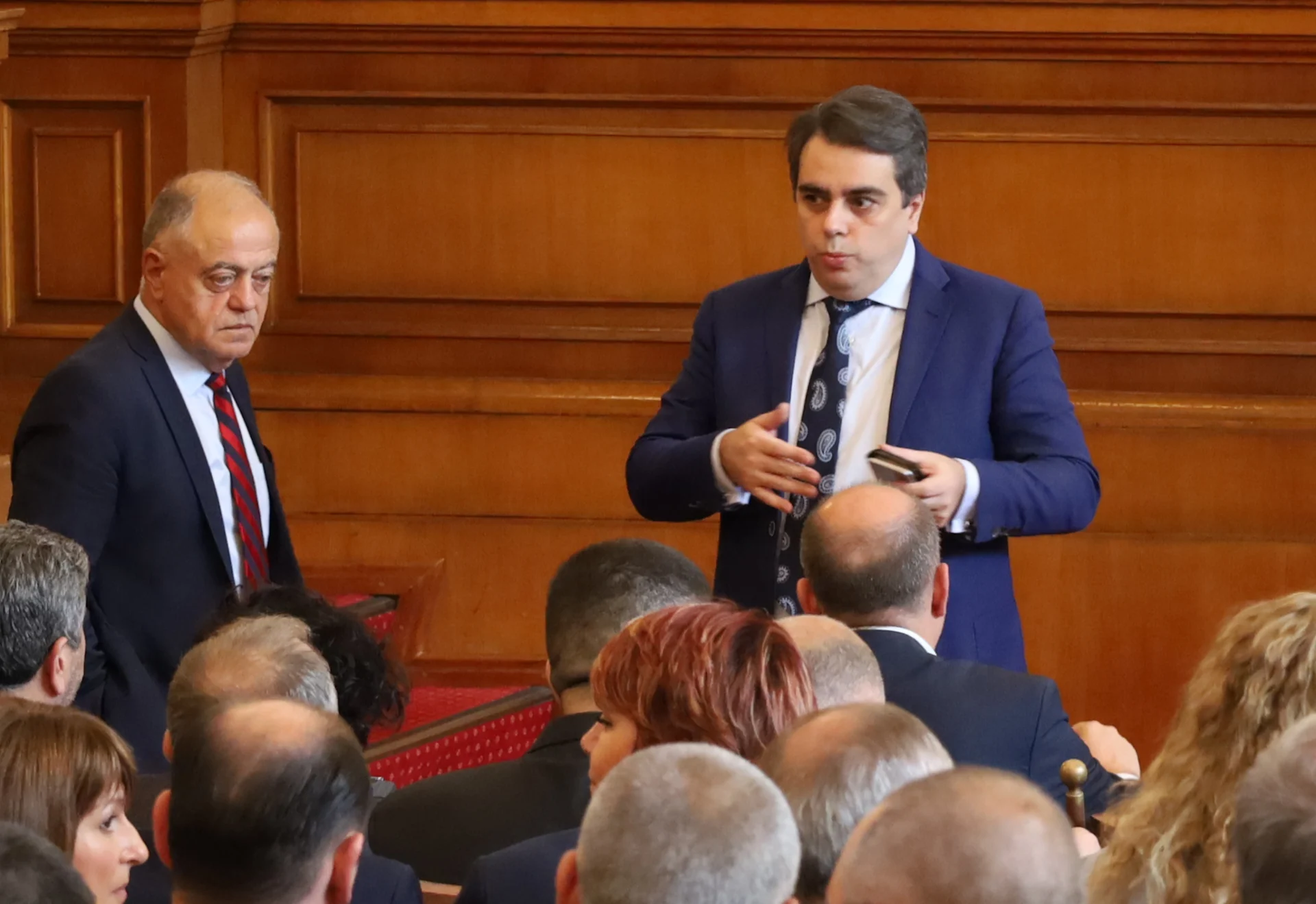 Парламент държавен бюджет Асен Василев