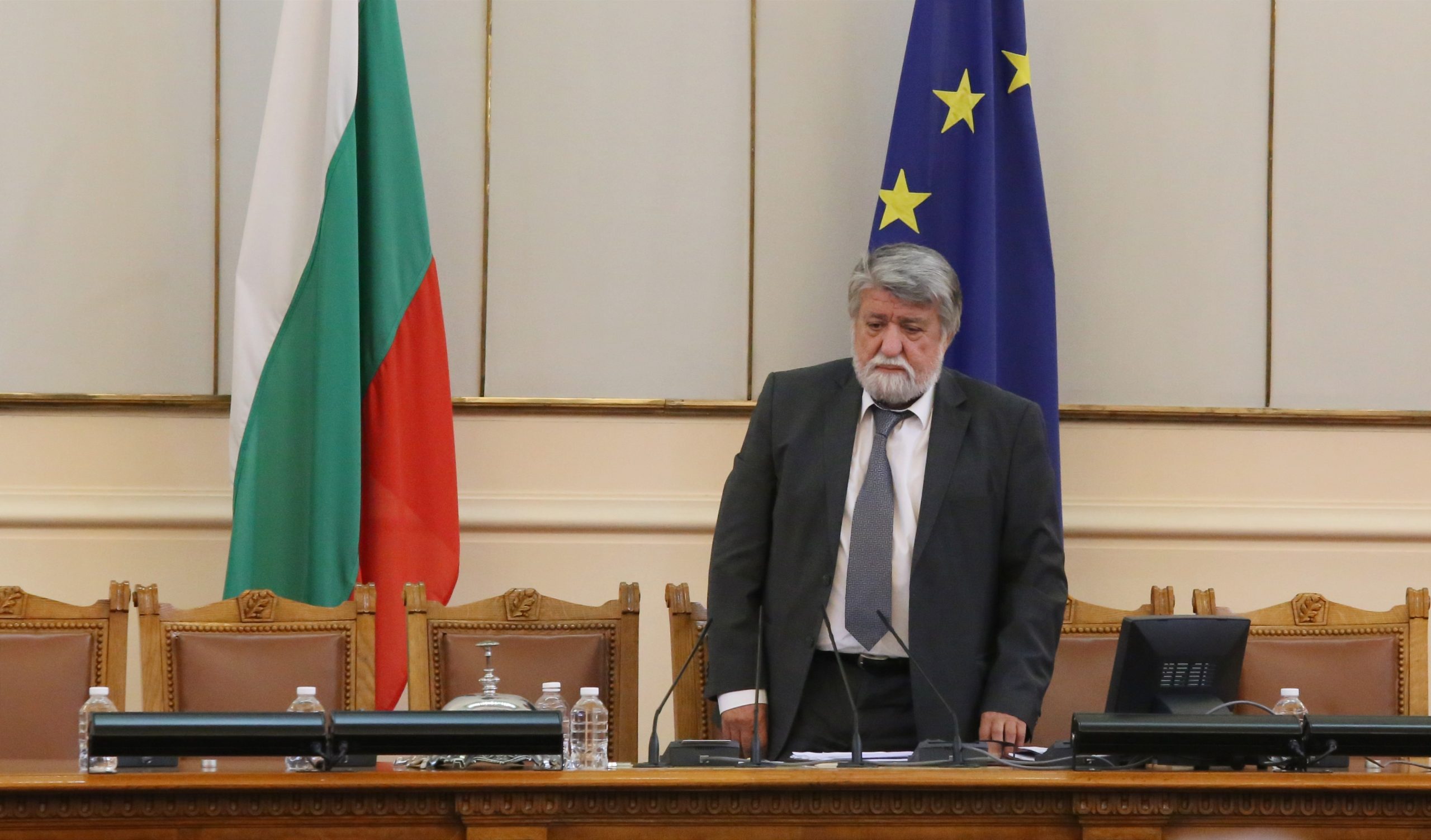 Парламент Вежди Рашидов