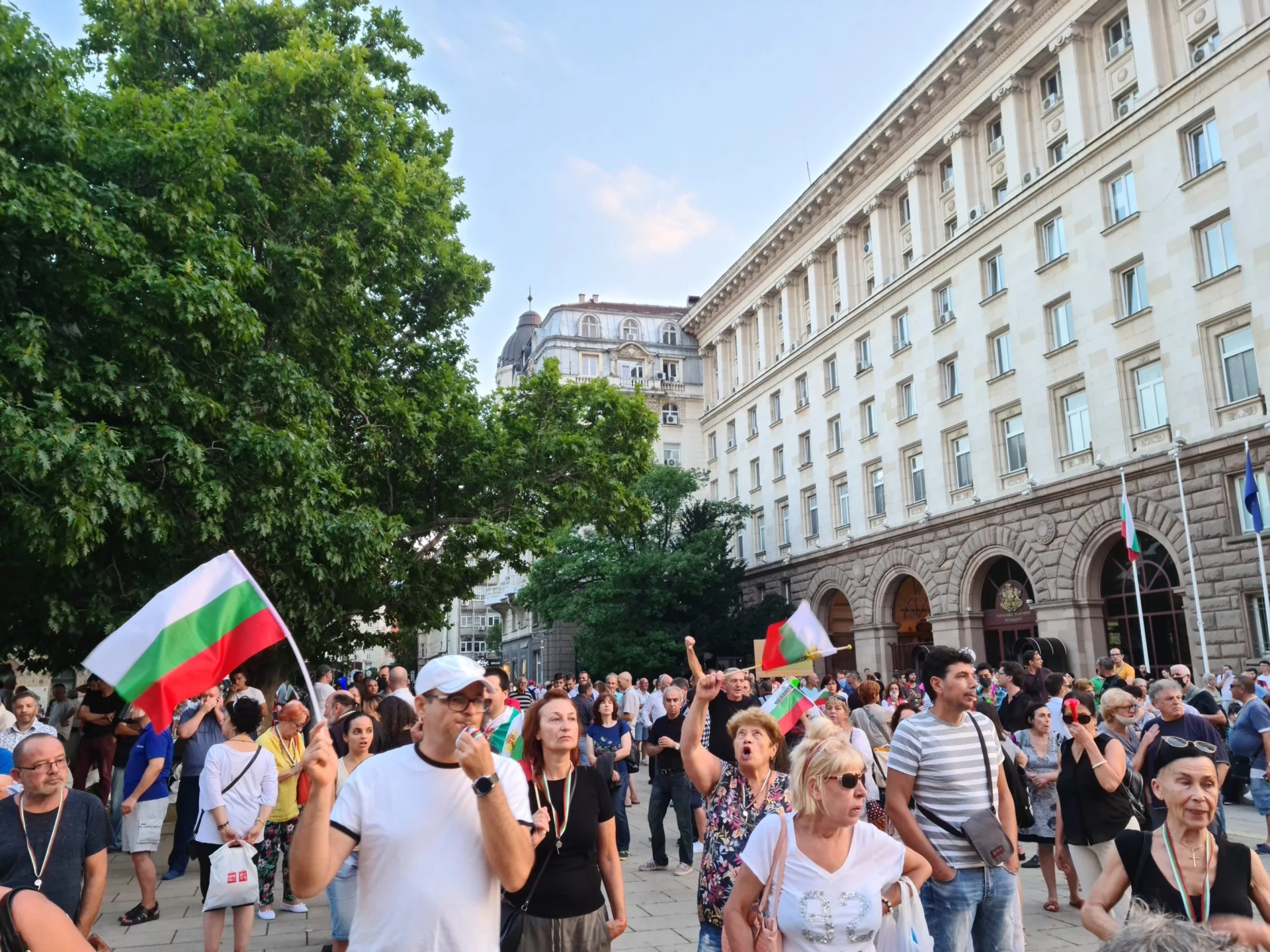 Протест  срещу правителството 2020 площад независимост