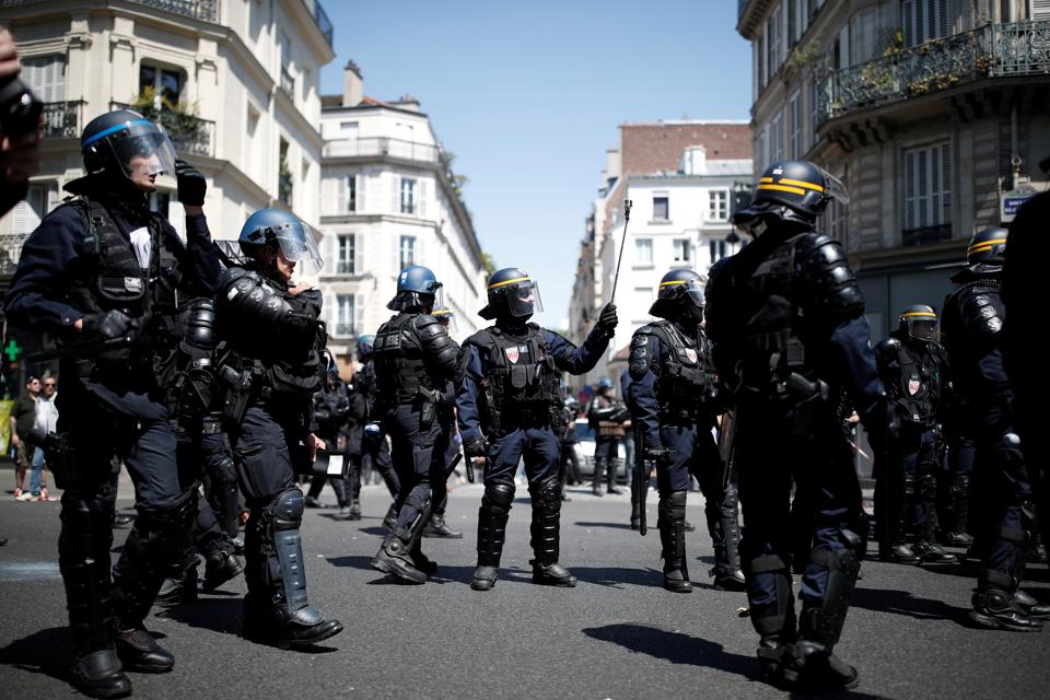 нант безредици полиция франция