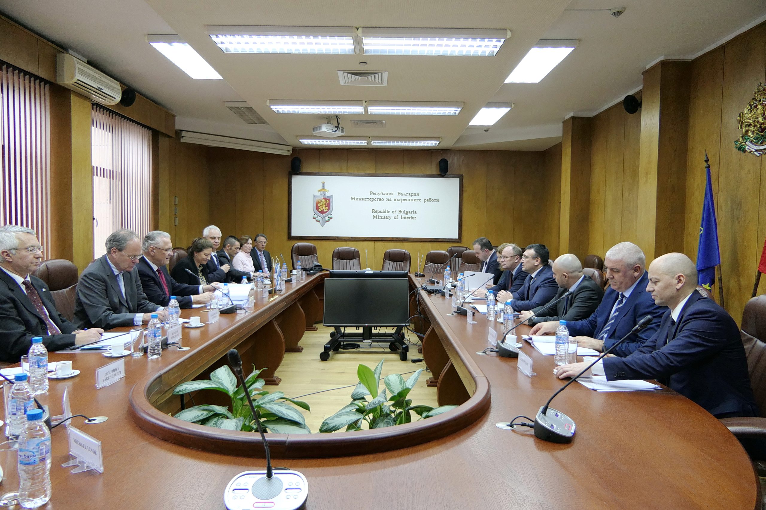 мвр-граници ес