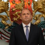 Румен Радев награждава висши военни