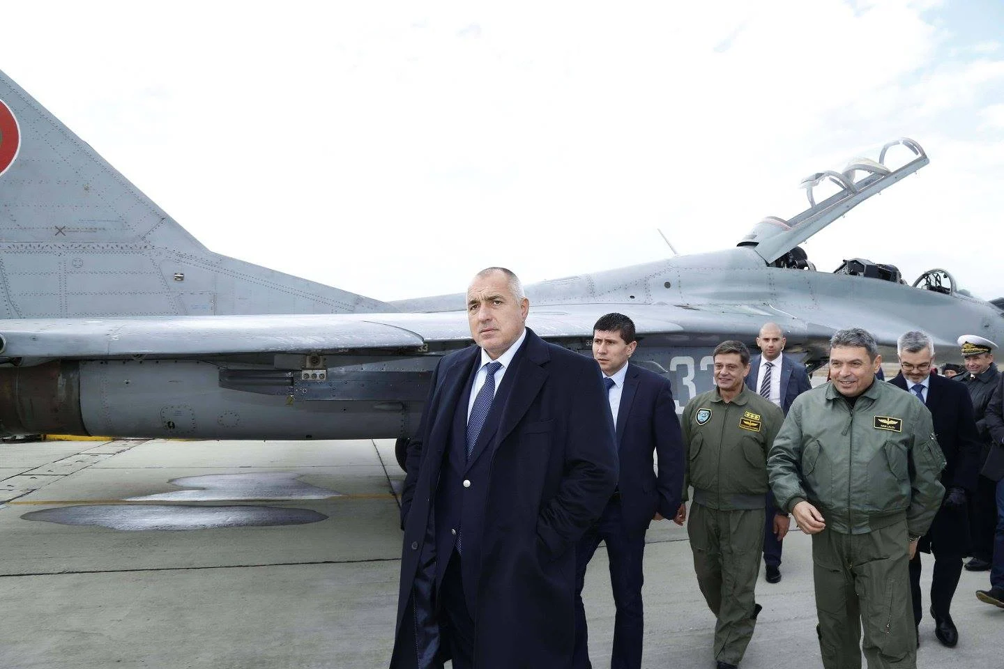 Бойко Борисов премиер самолети армия