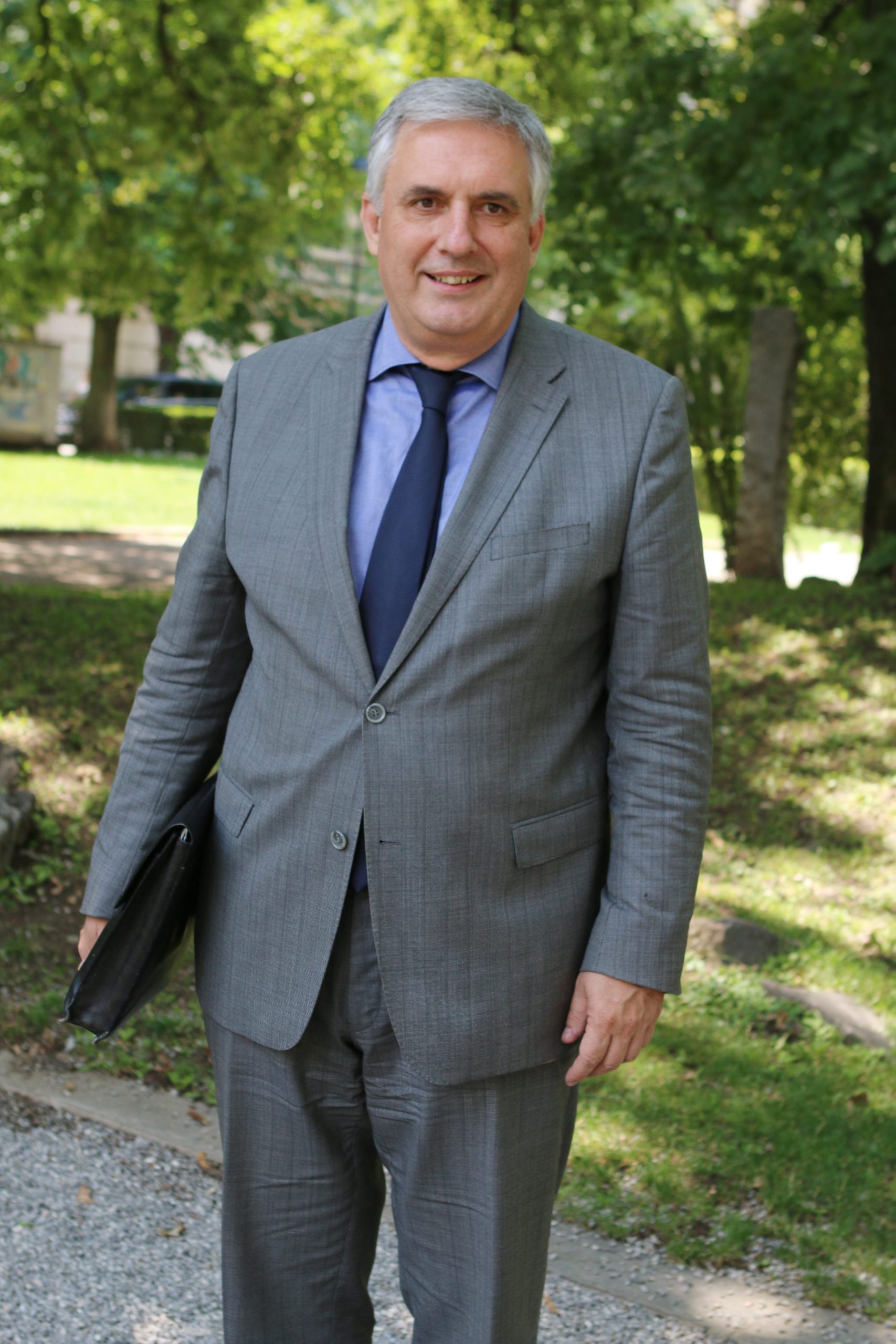 Ивайло Калфин