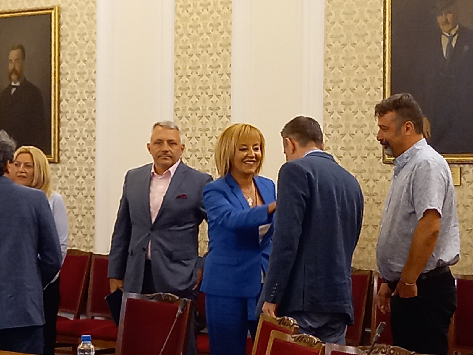 Мая Манолова