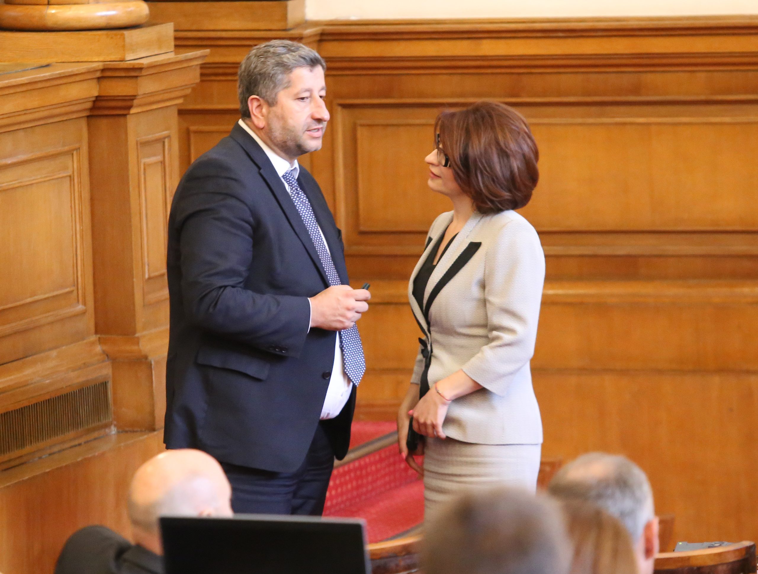 Парламент вот на недоверие към кабинета на Кирил Петков  Христо Иванов