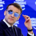 Защо Макрон носи слъчневи очила на Световния икономически форум?
