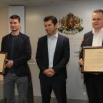 Министерство на икономиката Кирил Петков връчване на сертификати за инвестиции