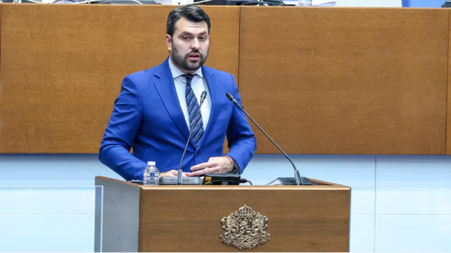 Няма арестувани и няма повдигнати обвинения срещу българския екипаж на кораба "Вежен"