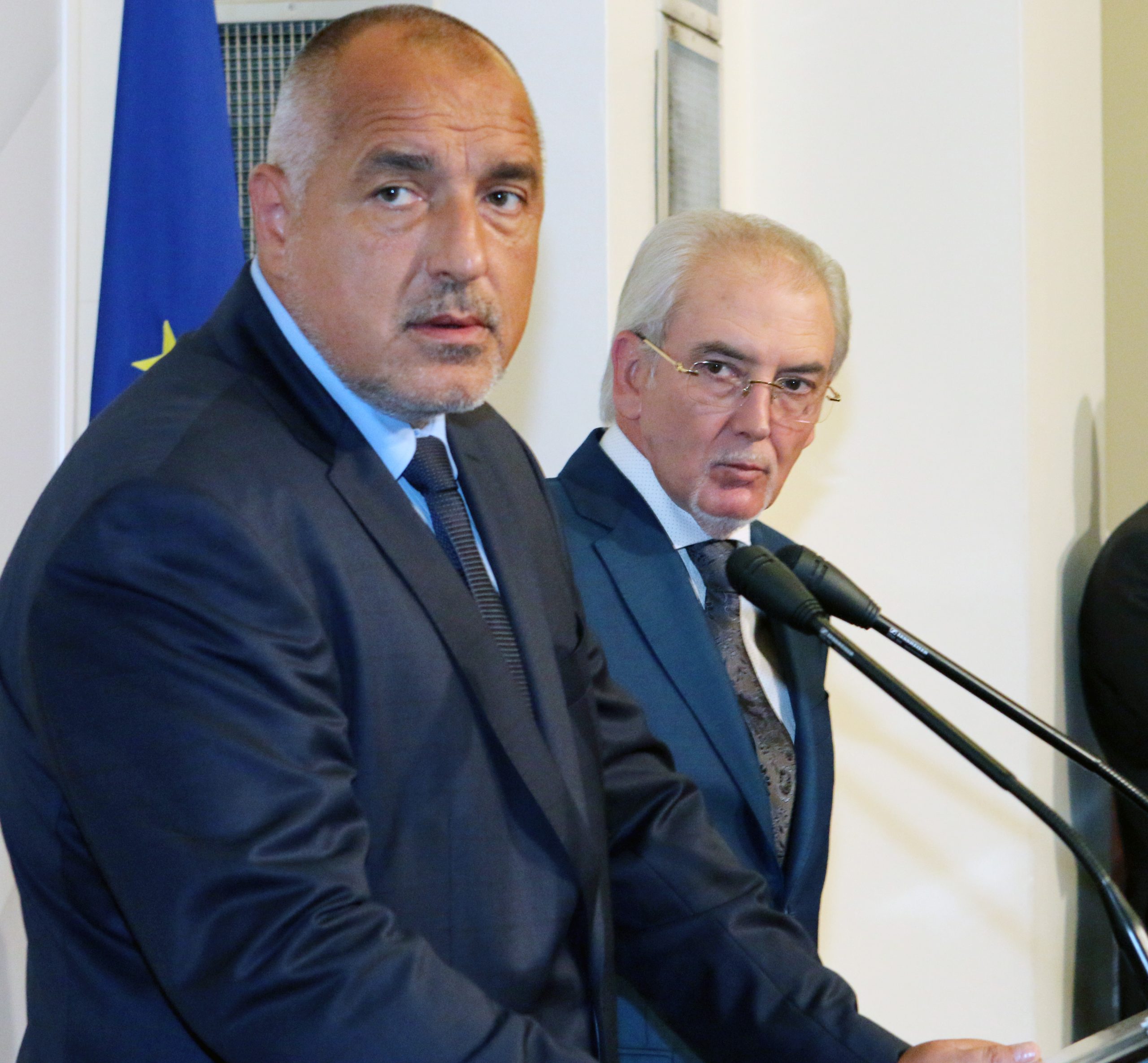 Парламент Радан Кънев - РБ Бойко Борисов - министър- председател  Лютви Местан - ДПС