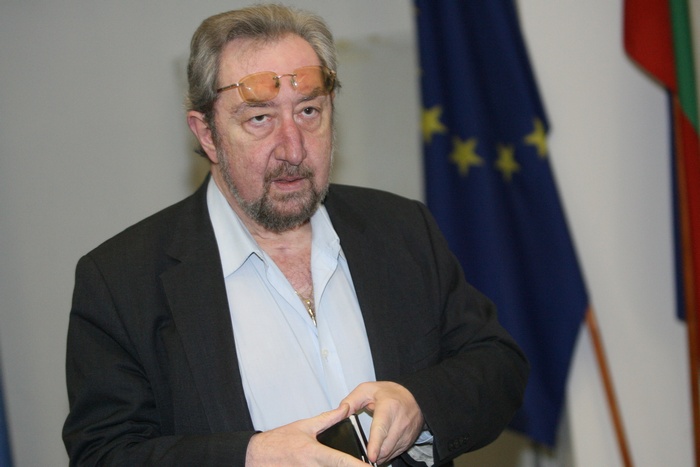 юлий павлов
