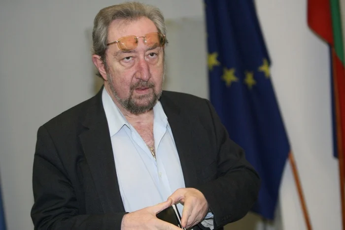 юлий павлов
